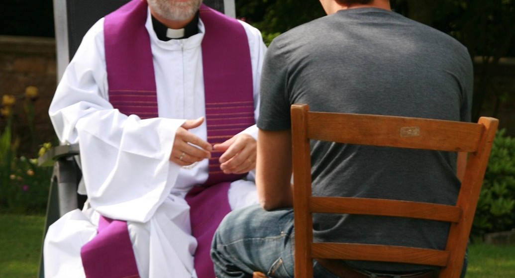 (Beicht-)Gespräch mit einem Priester